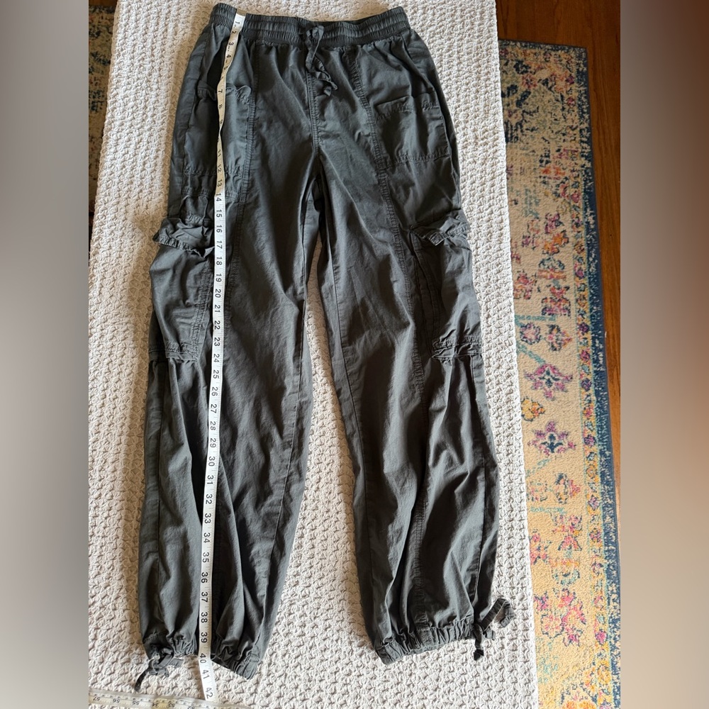 New Aerie Dark Gray Cargo Pants for Women XS - Picture 10 of 14
